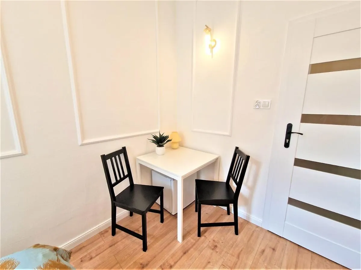 J&W Apartments Swietojanska Rooms Warsaw