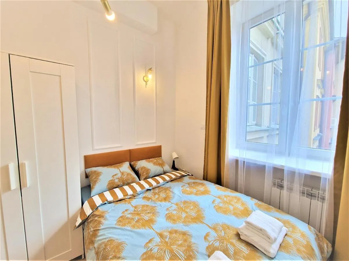 J&W Apartments Swietojanska Rooms Warsaw Guest house